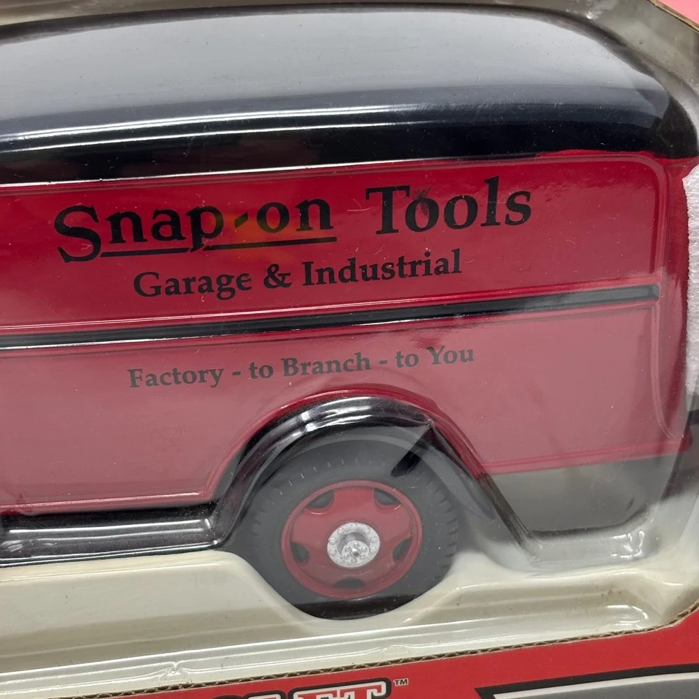 Snap-on Tools 1935 Chevrolet 1 1/2 Ton Panel Truck Crown Jewels Collection Red